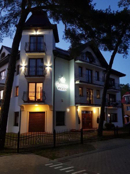 Villa Carmen Мендзыводзе Экстерьер фото